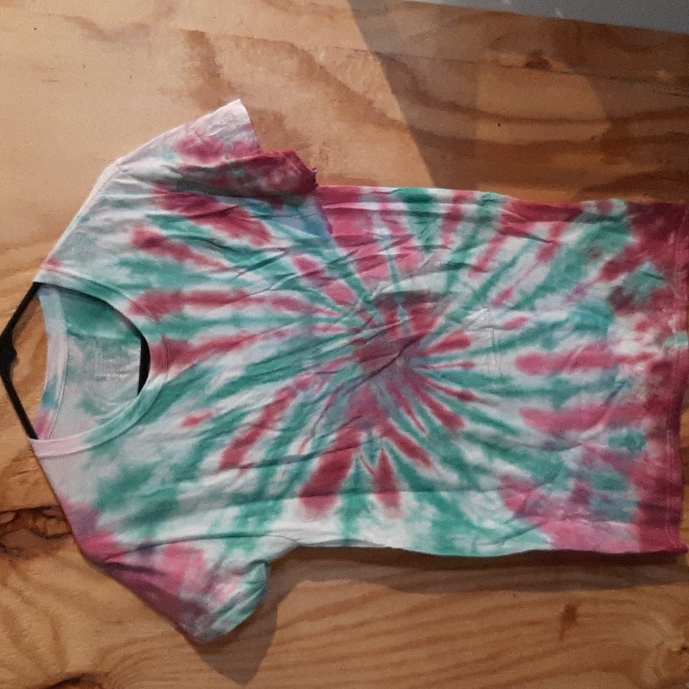 Fruit of the Loom, Small, Multicolor tie dye t-shirt